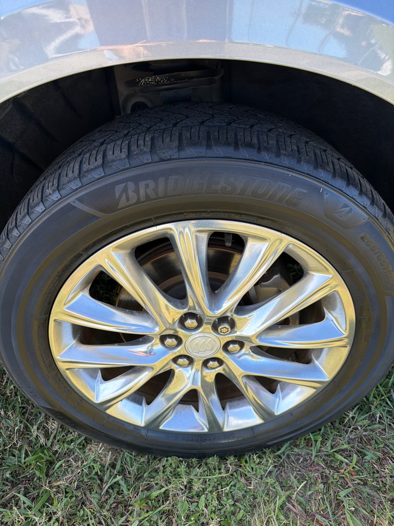 Photo 10 of this BUICK ENCLAVE