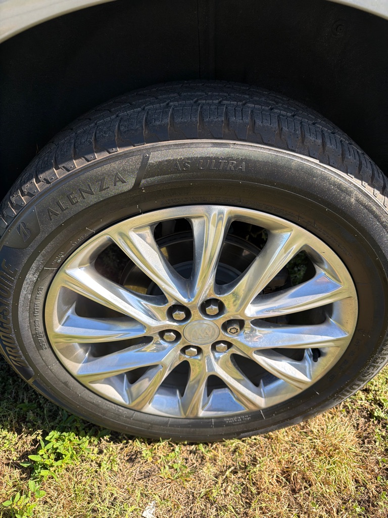 Photo 12 of this BUICK ENCLAVE