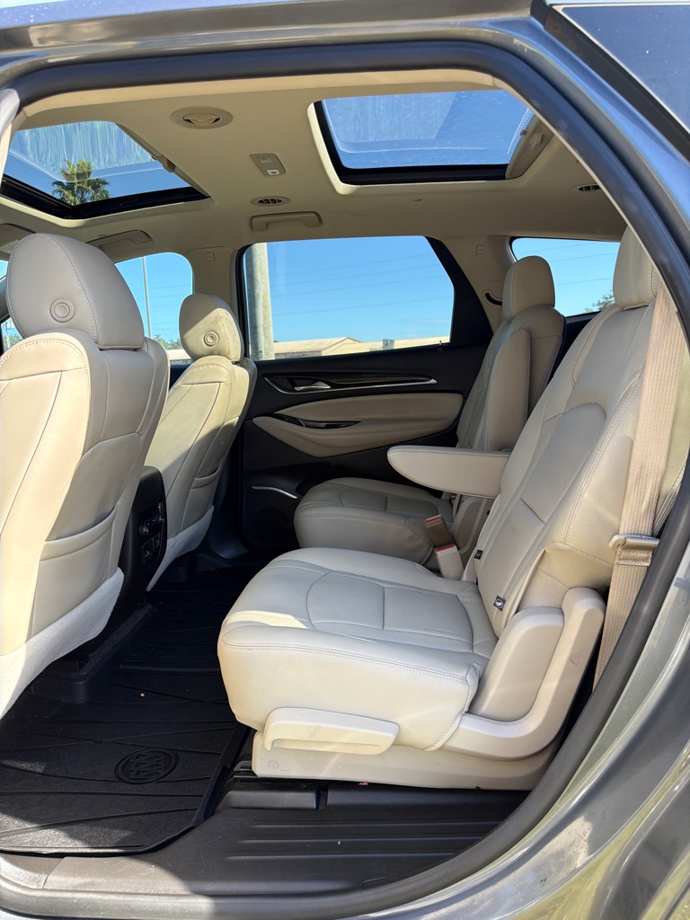Photo 23 of this BUICK ENCLAVE
