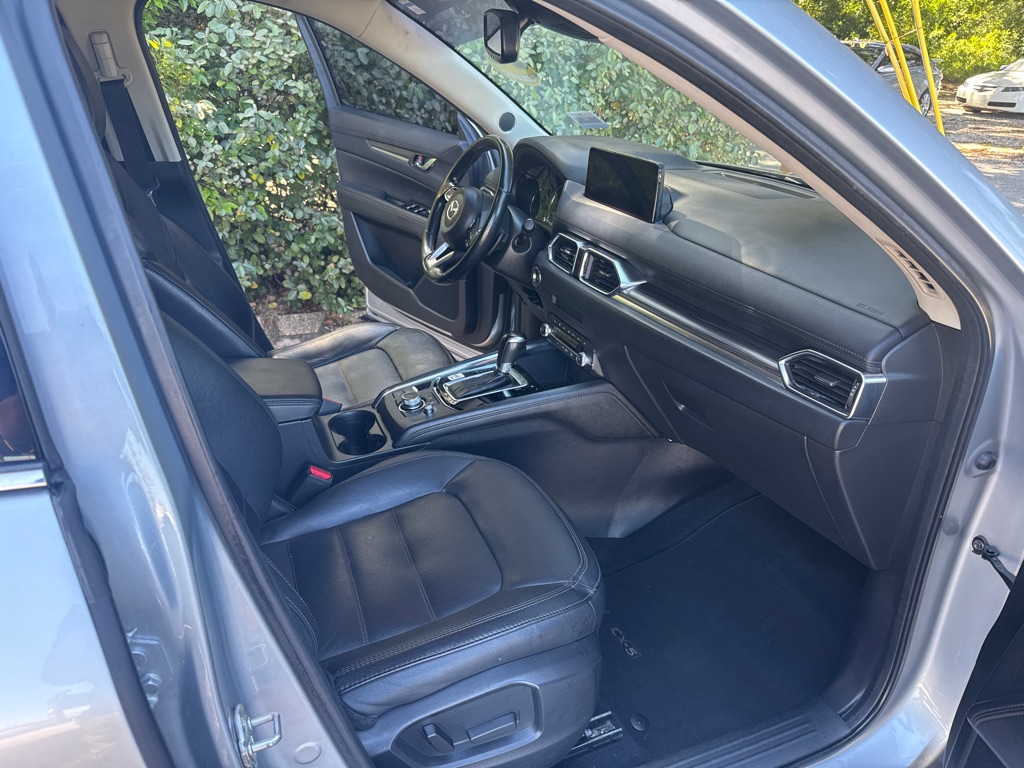 Photo 12 of this MAZDA CX-5