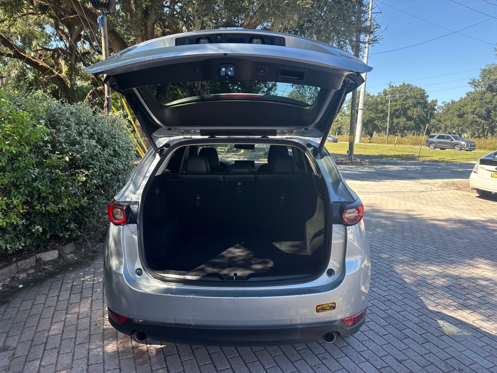 Photo 6 of this MAZDA CX-5