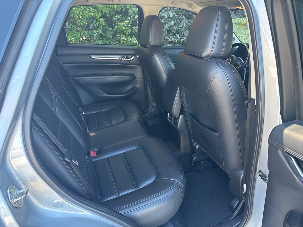 Photo 7 of this MAZDA CX-5