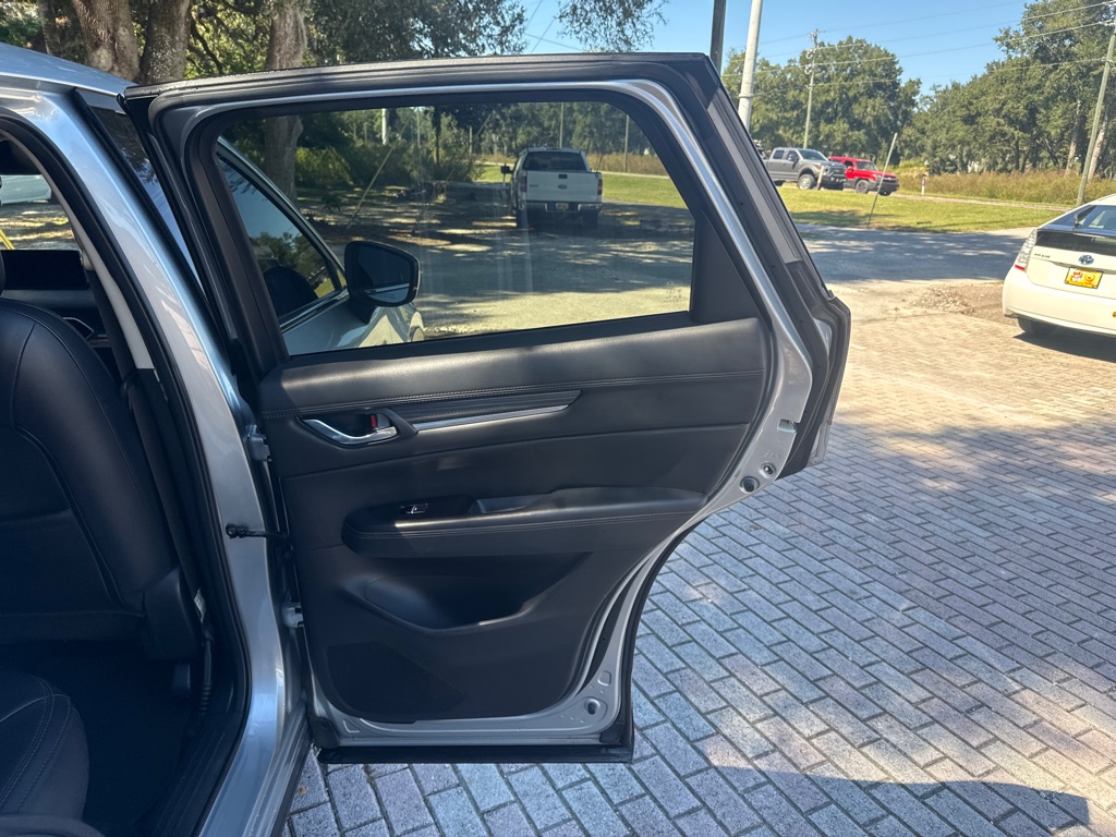 Photo 8 of this MAZDA CX-5