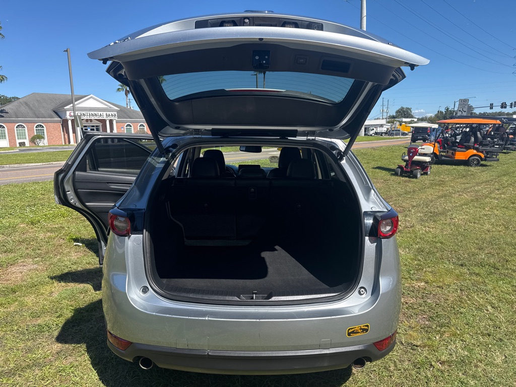Photo 35 of this MAZDA CX-5