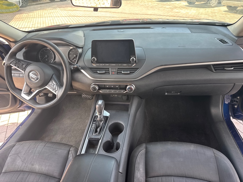Photo 18 of this NISSAN ALTIMA
