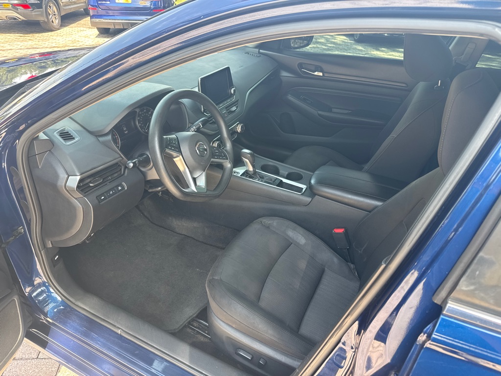 Photo 14 of this NISSAN ALTIMA