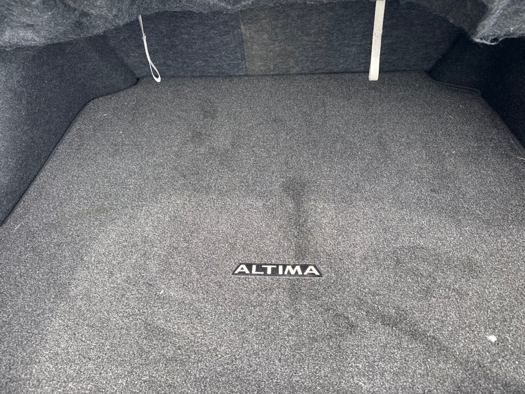 Photo 13 of this NISSAN ALTIMA