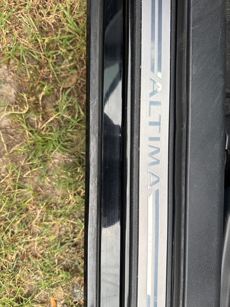 Photo 23 of this NISSAN ALTIMA