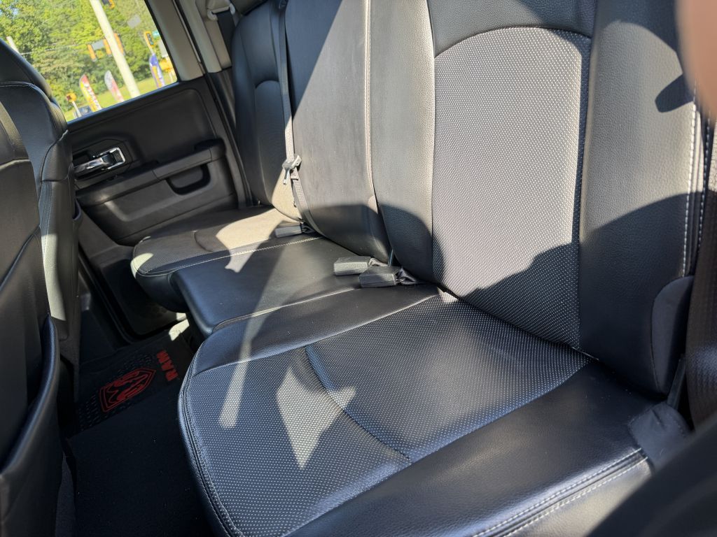 Photo 38 of this RAM 1500