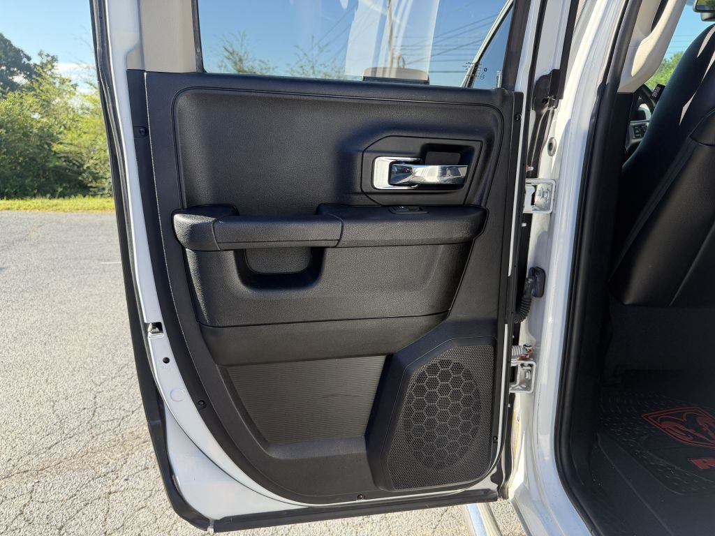 Photo 39 of this RAM 1500