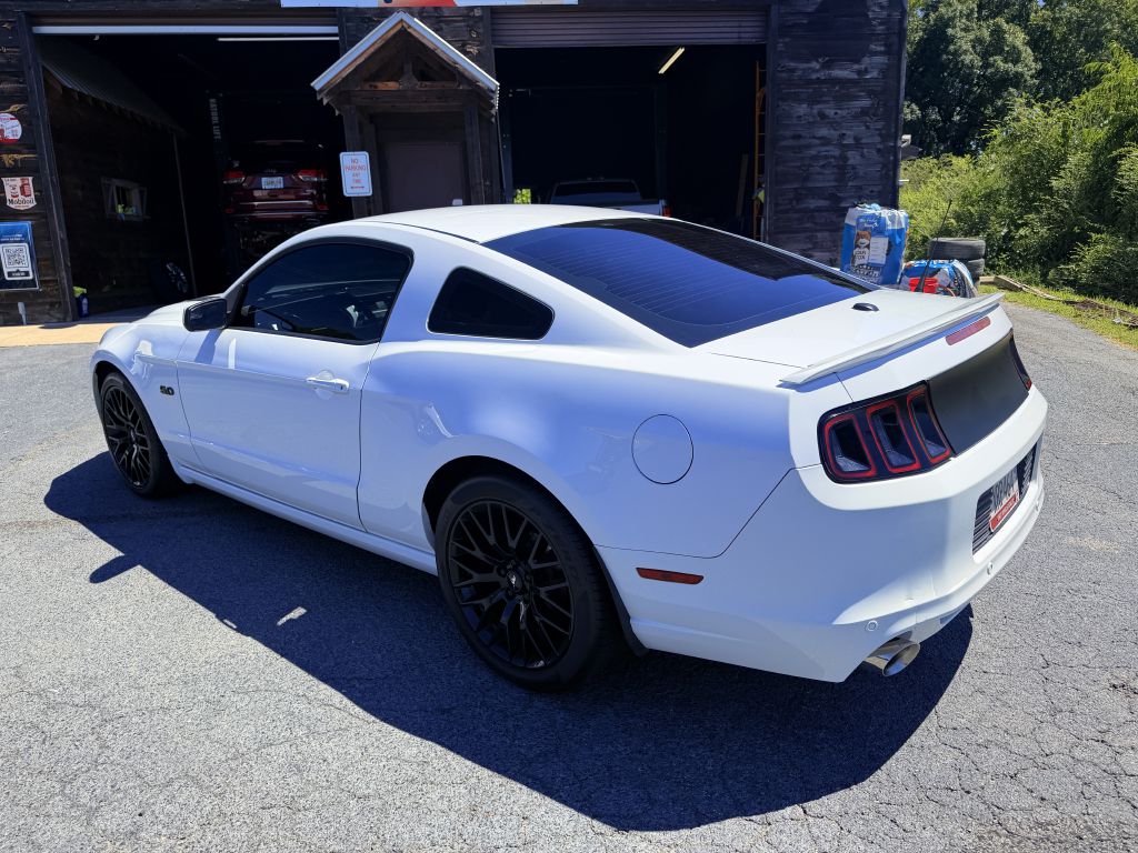 Photo 8 of this FORD MUSTANG