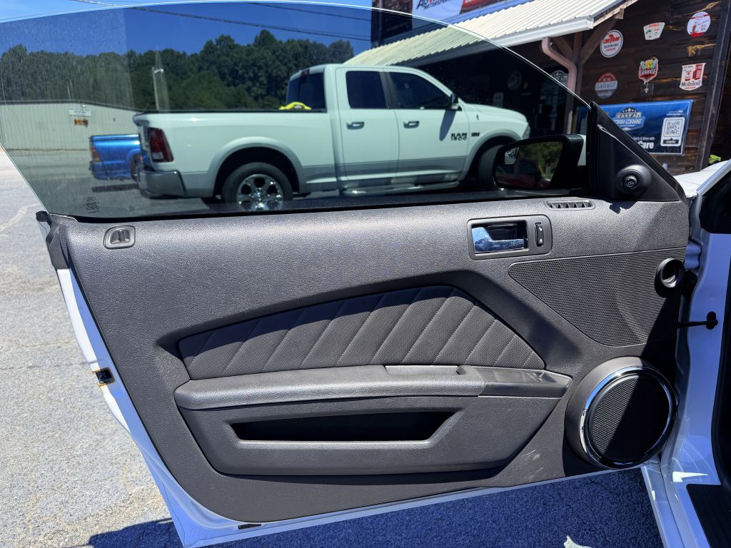 Photo 19 of this FORD MUSTANG