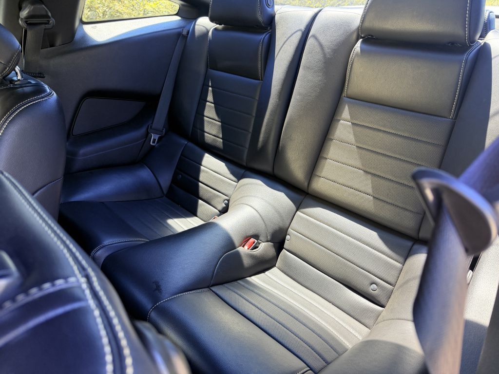 Photo 30 of this FORD MUSTANG