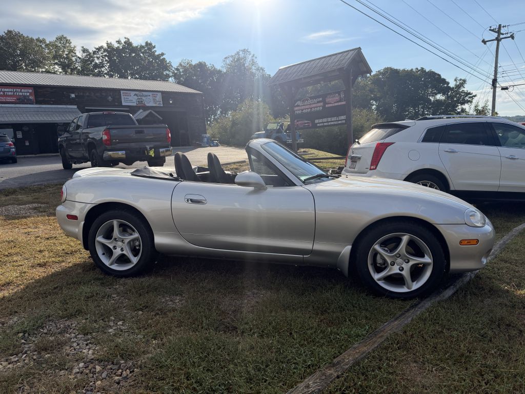 Photo 5 of this MAZDA MX-5 MIATA