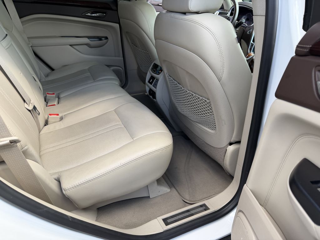 Photo 25 of this CADILLAC SRX