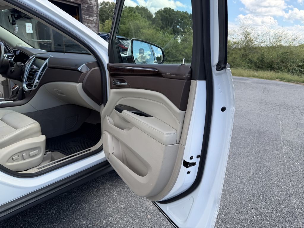 Photo 29 of this CADILLAC SRX