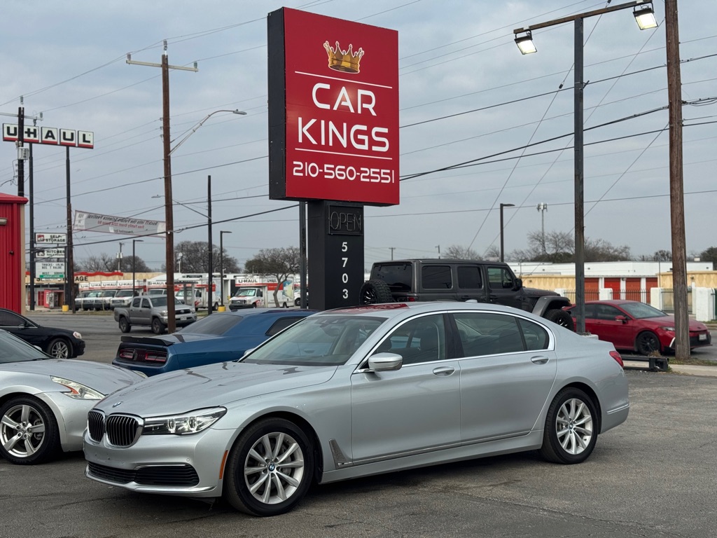 2019 BMW 7 Series 740i RWD Sedan Rear-Wheel Drive 8-Speed Automatic