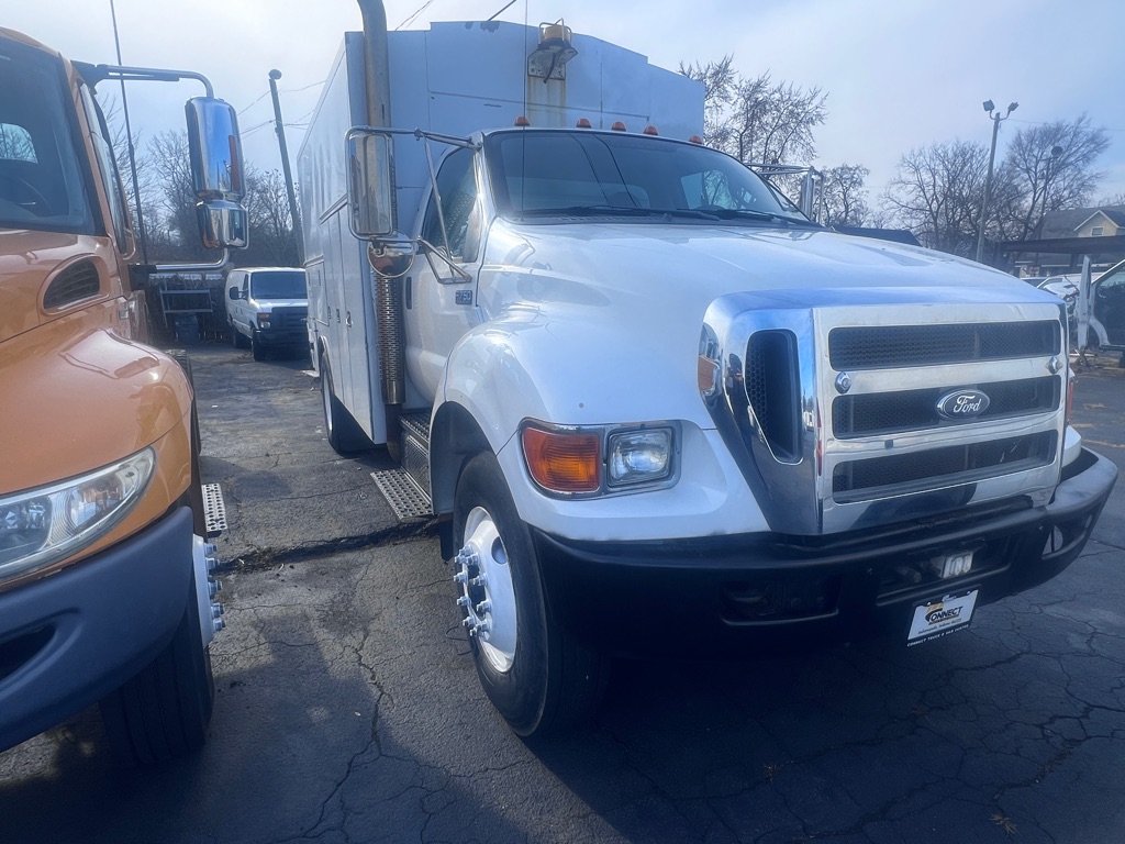 Photo 7 of this FORD F750