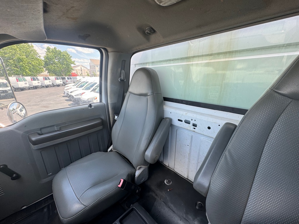 Photo 21 of this FORD F750