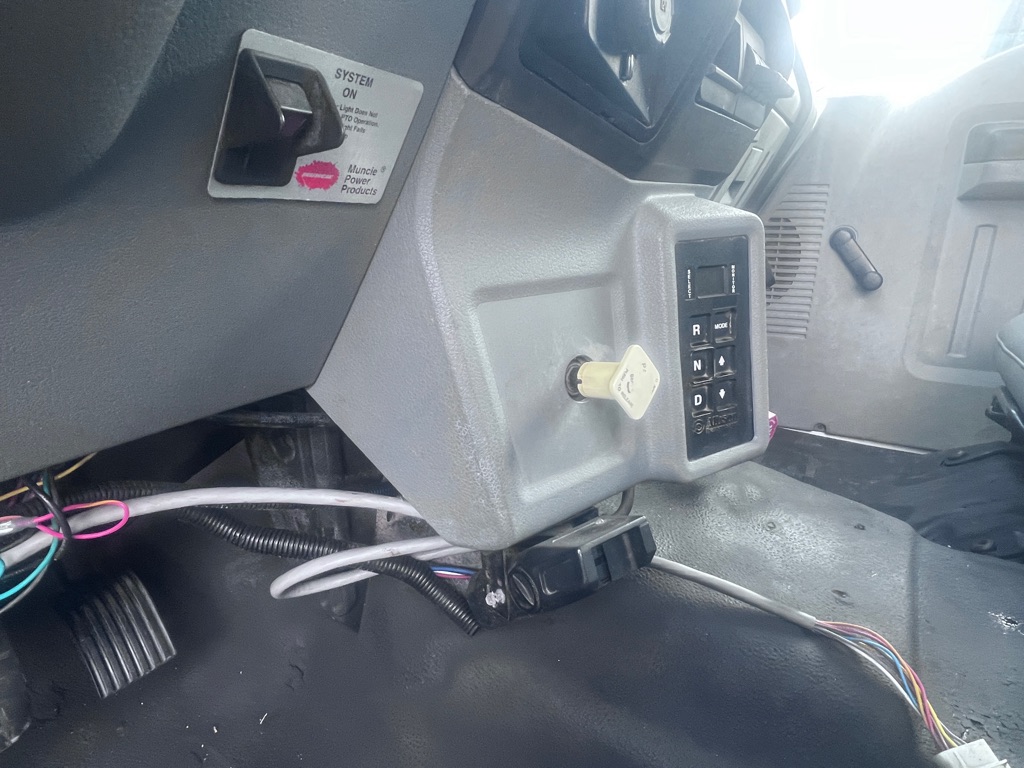 Photo 8 of this FORD F750