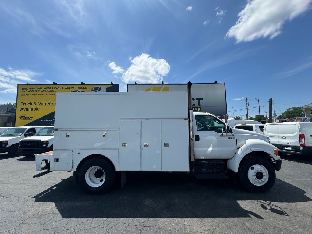 Photo 9 of this FORD F750