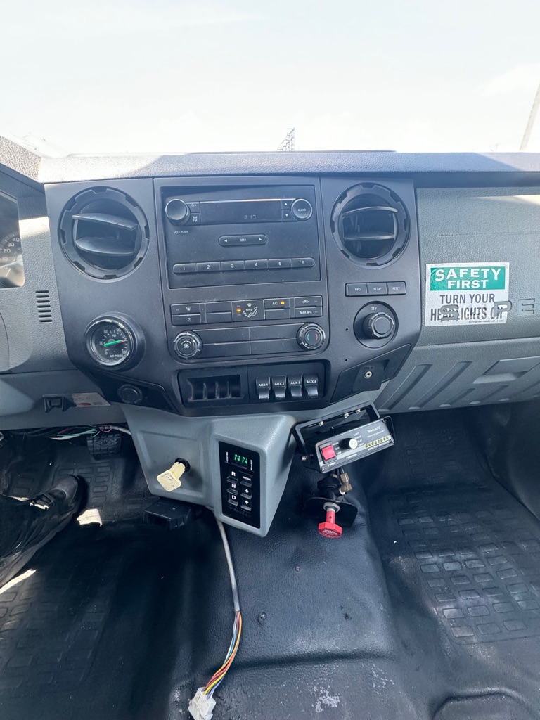Photo 20 of this FORD F750