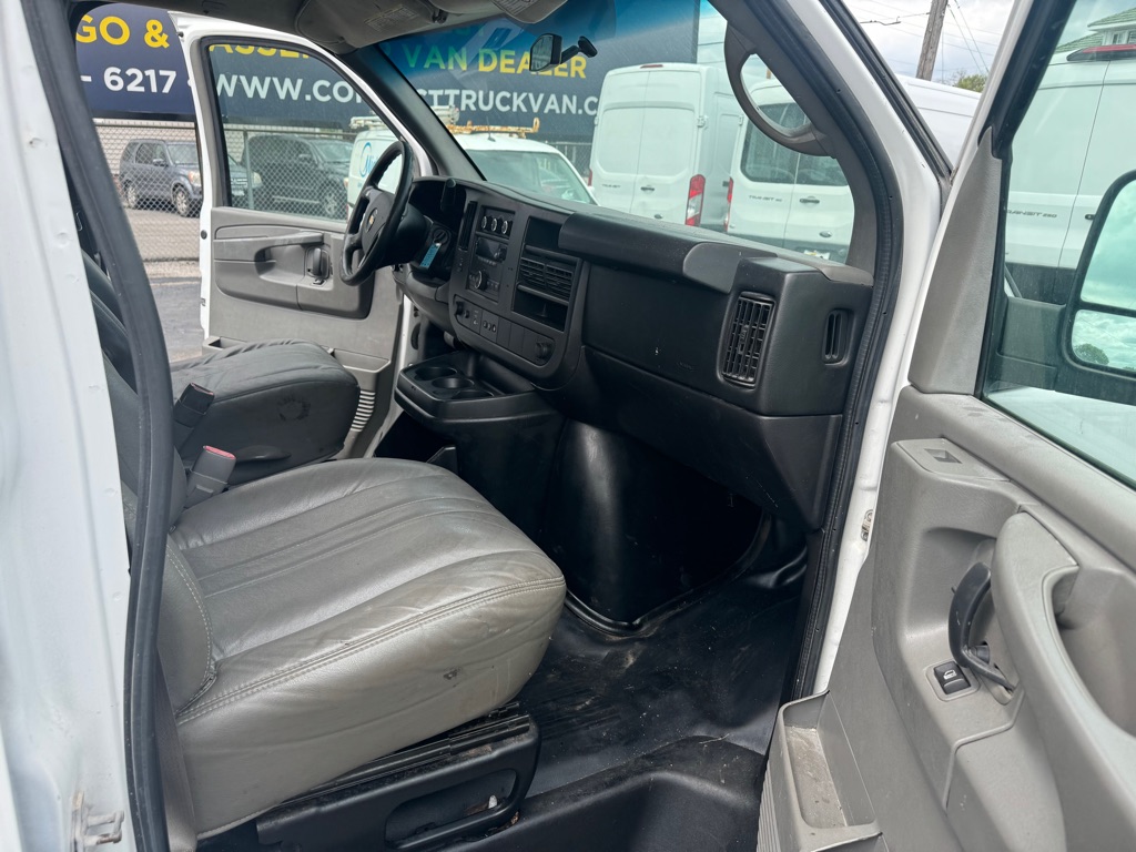 Photo 18 of this CHEVROLET EXPRESS G2500