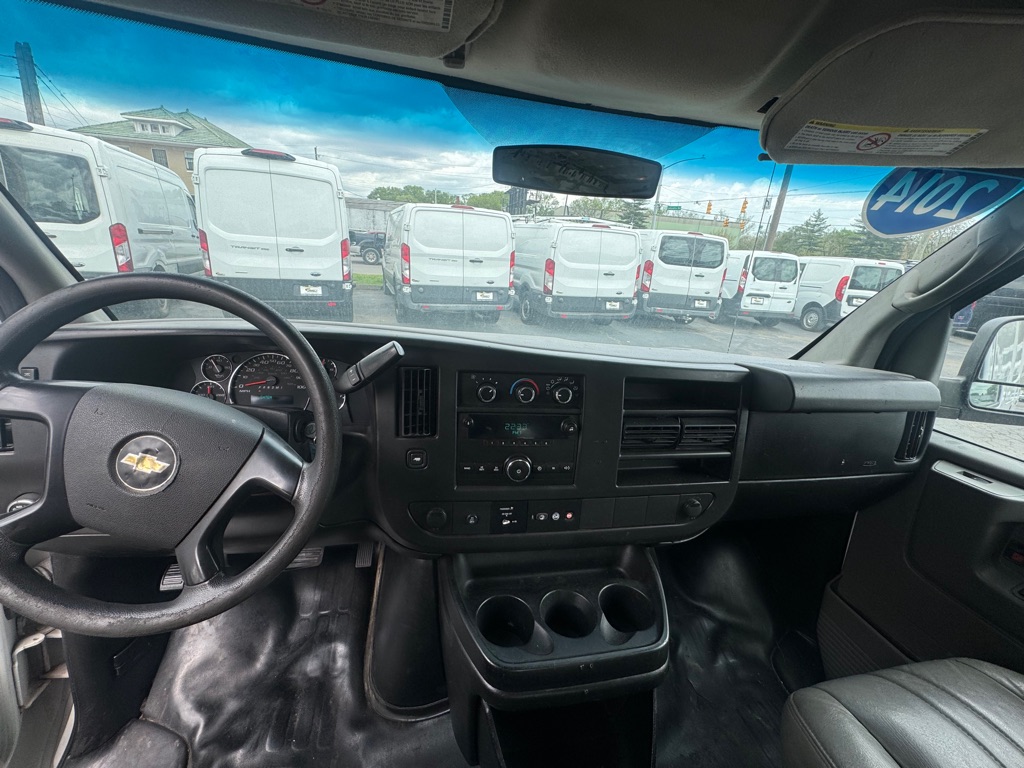 Photo 22 of this CHEVROLET EXPRESS G2500