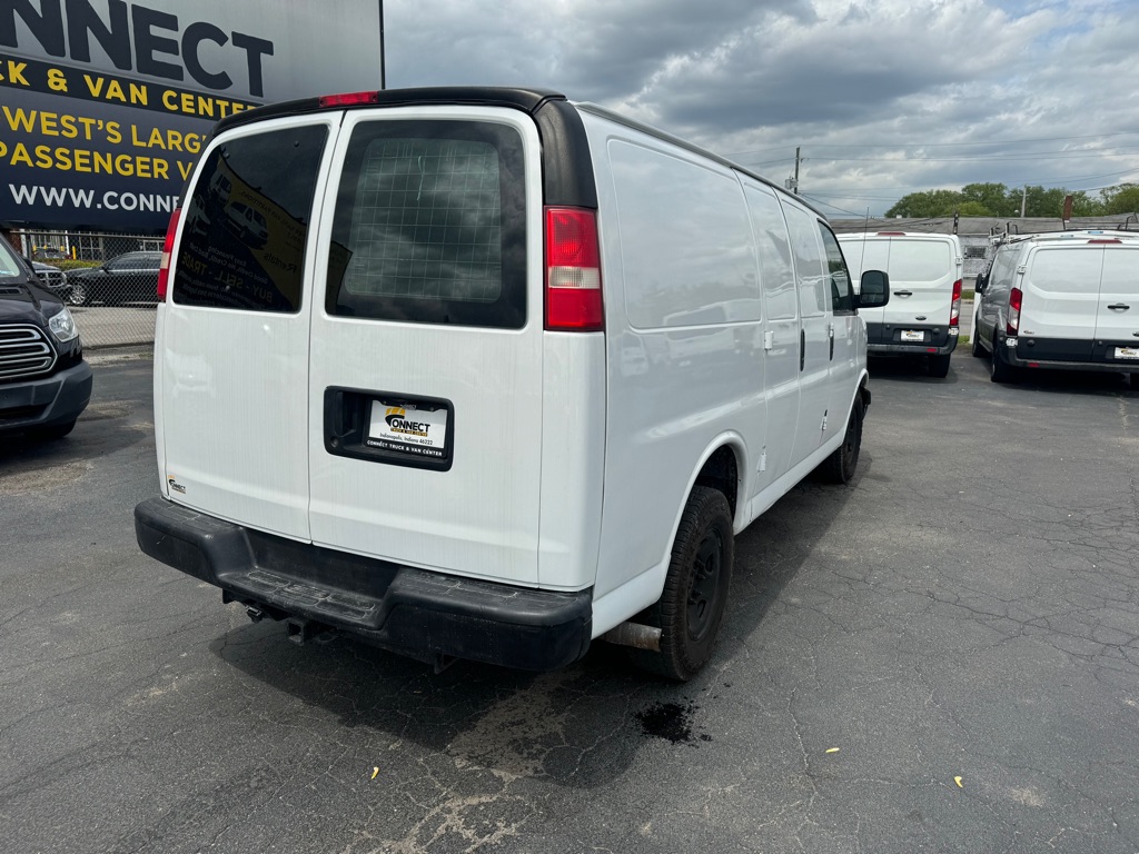Photo 16 of this CHEVROLET EXPRESS G2500