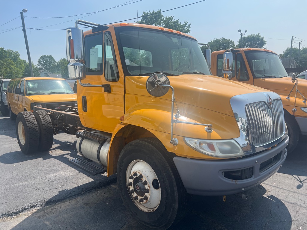 Photo 5 of this INTERNATIONAL 4300