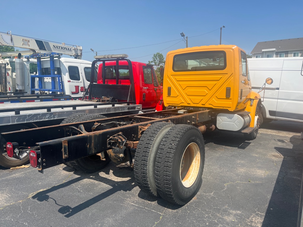Photo 2 of this INTERNATIONAL 4300