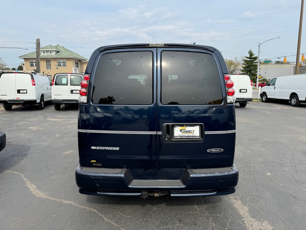 Photo 7 of this CHEVROLET EXPRESS G1500
