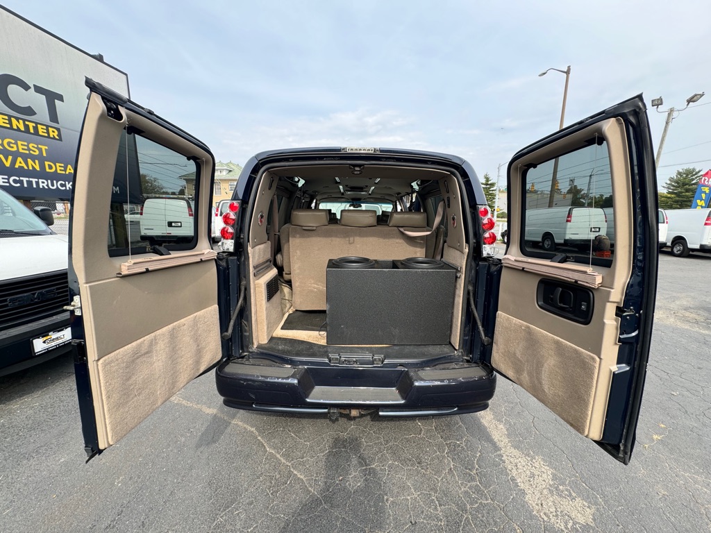 Photo 12 of this CHEVROLET EXPRESS G1500