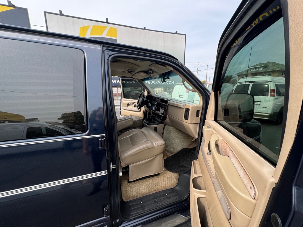 Photo 10 of this CHEVROLET EXPRESS G1500