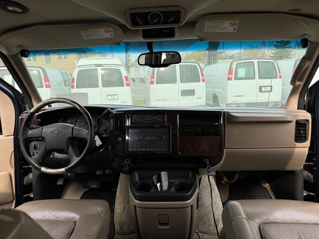 Photo 17 of this CHEVROLET EXPRESS G1500