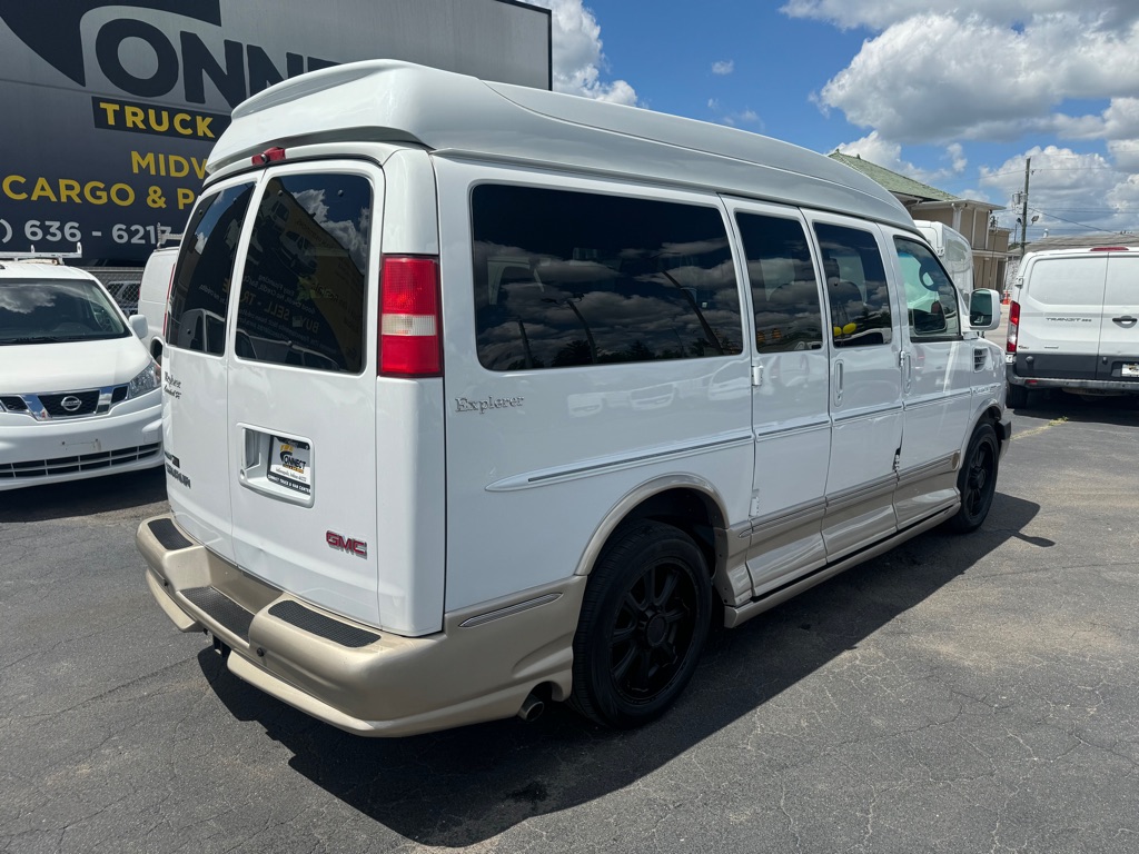 Photo 8 of this GMC SAVANA