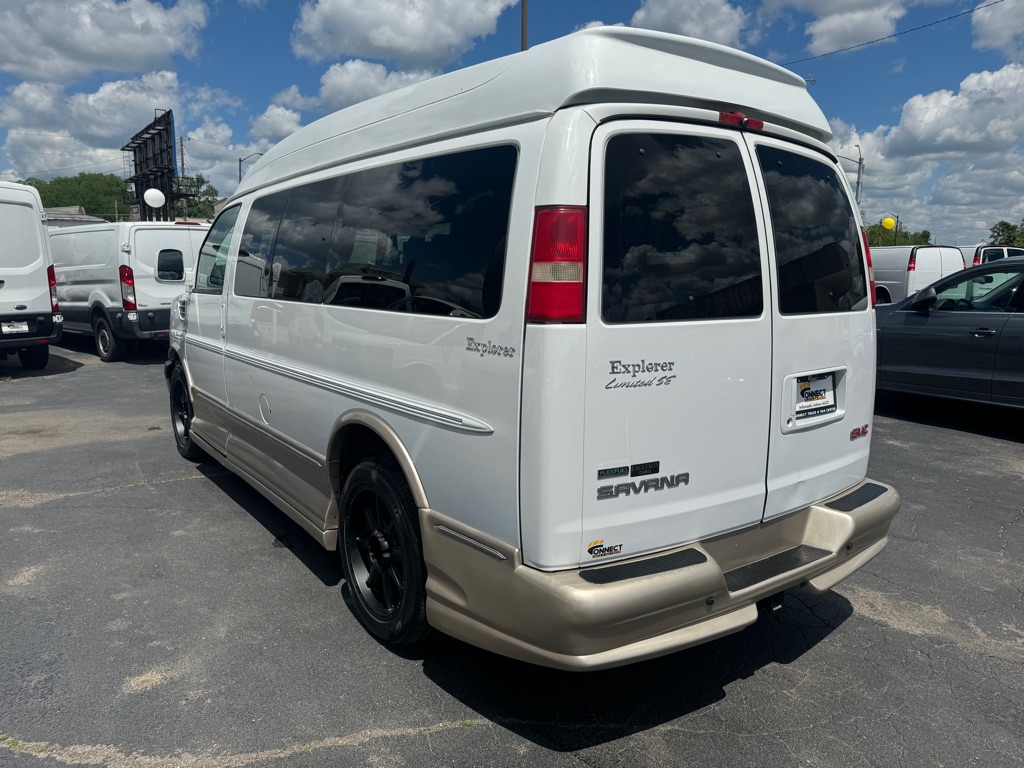 Photo 6 of this GMC SAVANA