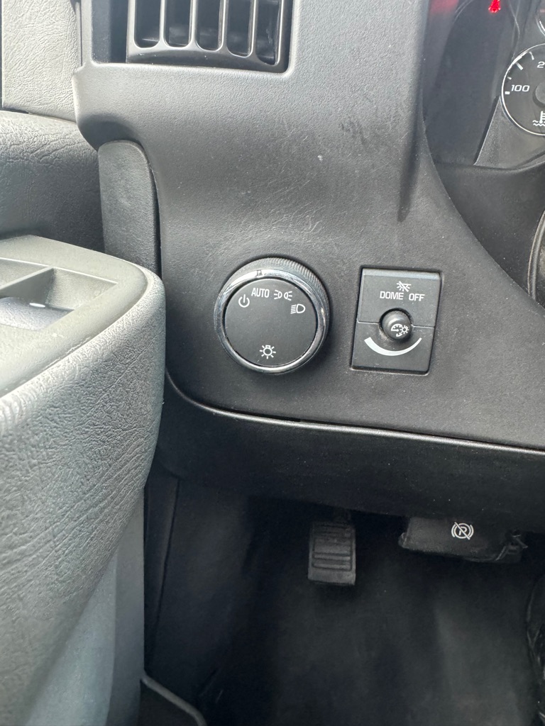 Photo 18 of this GMC SAVANA