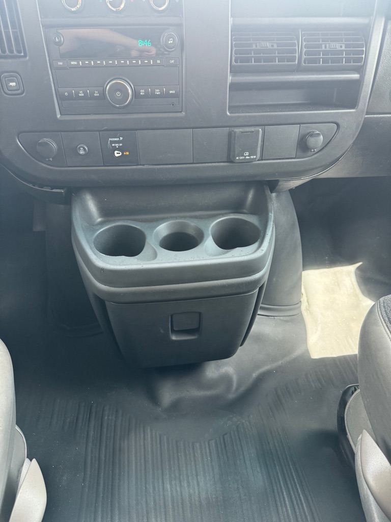 Photo 21 of this GMC SAVANA