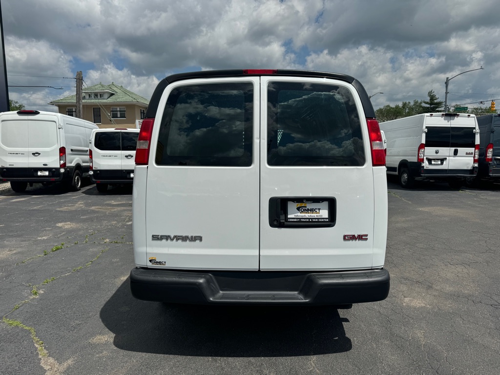 Photo 7 of this GMC SAVANA