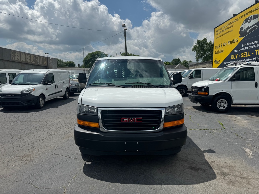 Photo 3 of this GMC SAVANA