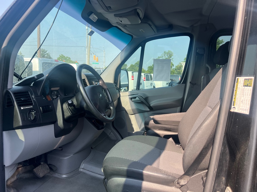 Photo 6 of this FREIGHTLINER SPRINTER 2500