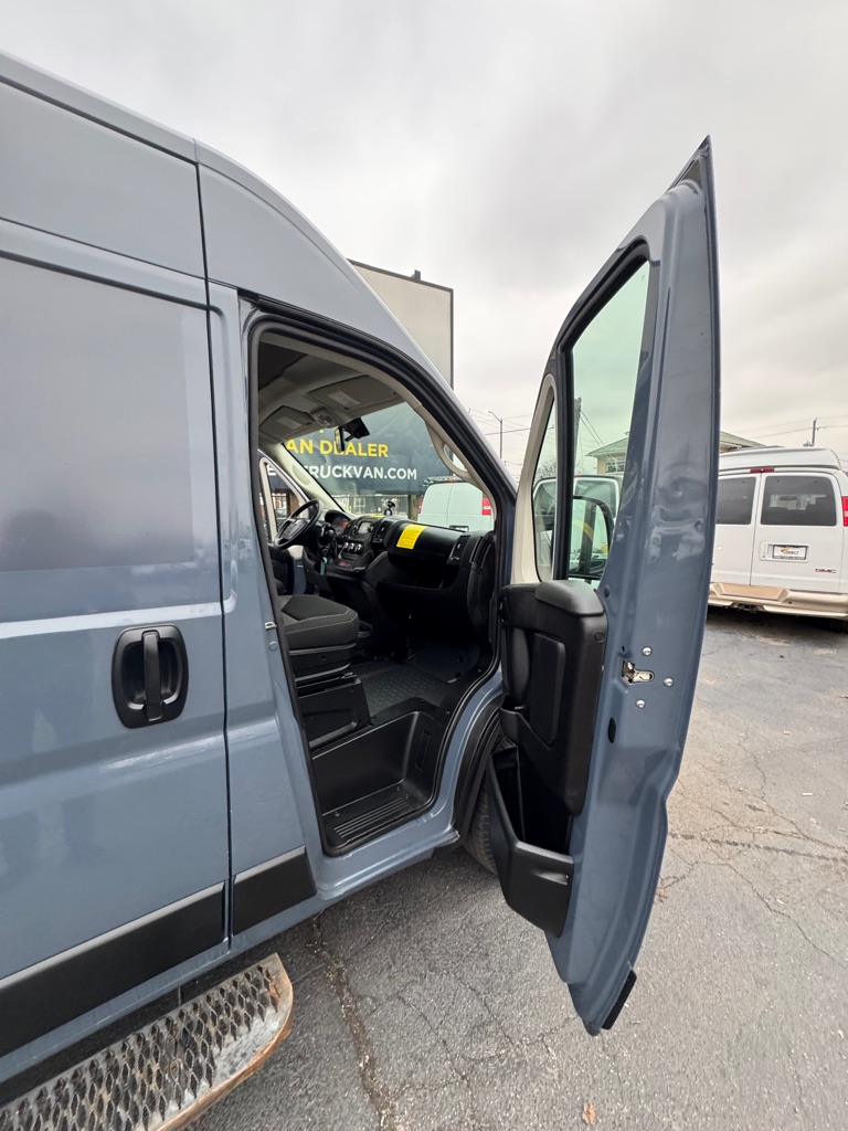Photo 10 of this RAM PROMASTER 2500