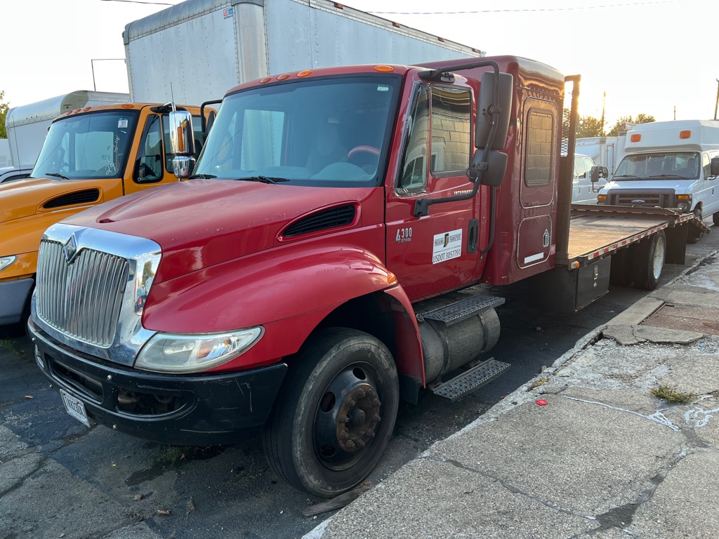 2003 INTERNATIONAL 4300