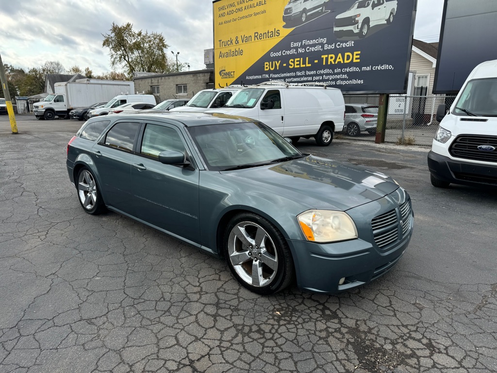 Photo 2 of this DODGE MAGNUM