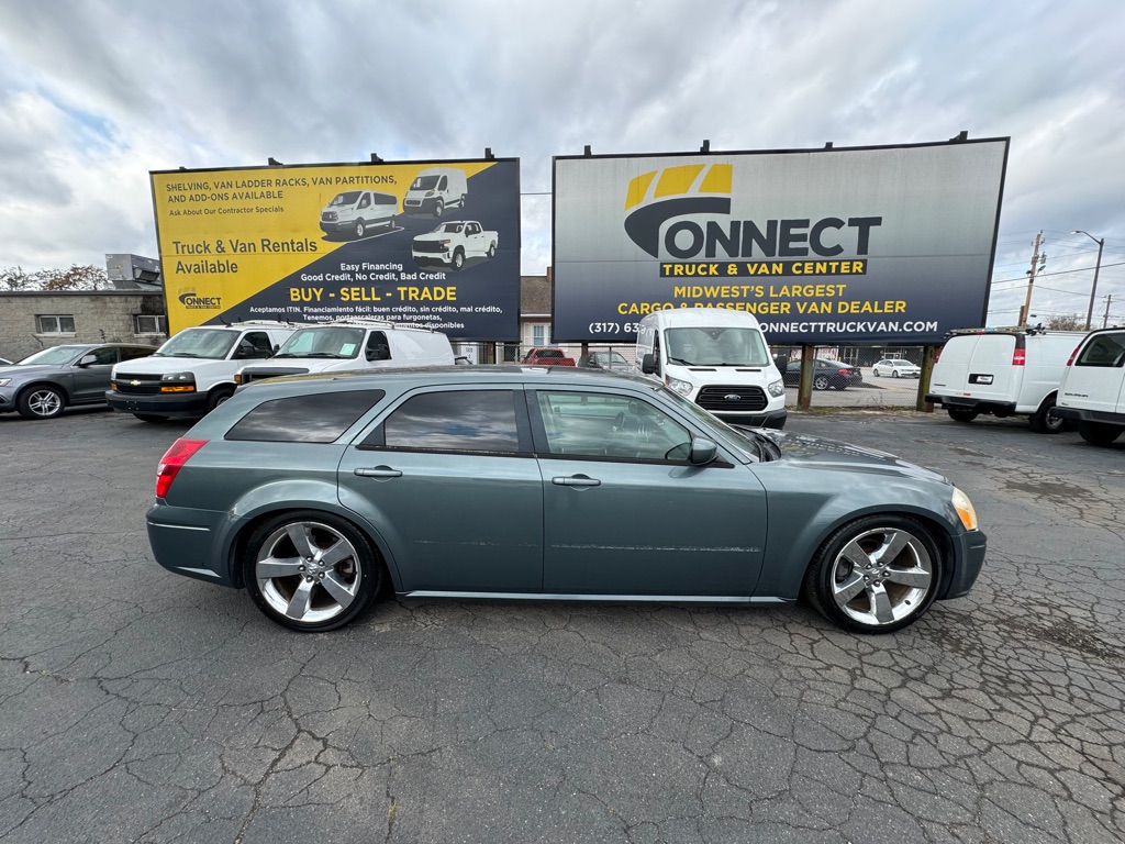2005 DODGE MAGNUM