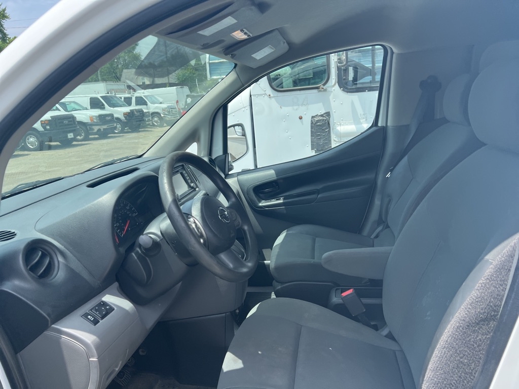 Photo 3 of this NISSAN NV200