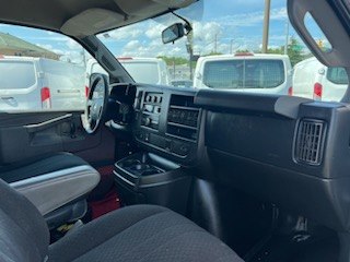 Photo 6 of this CHEVROLET EXPRESS G2500