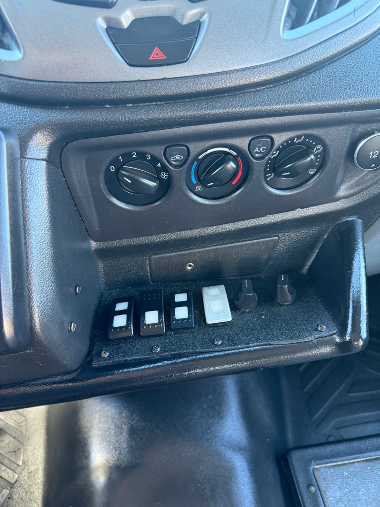 Photo 16 of this FORD TRANSIT