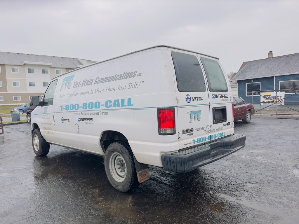 Photo 6 of this FORD ECONOLINE